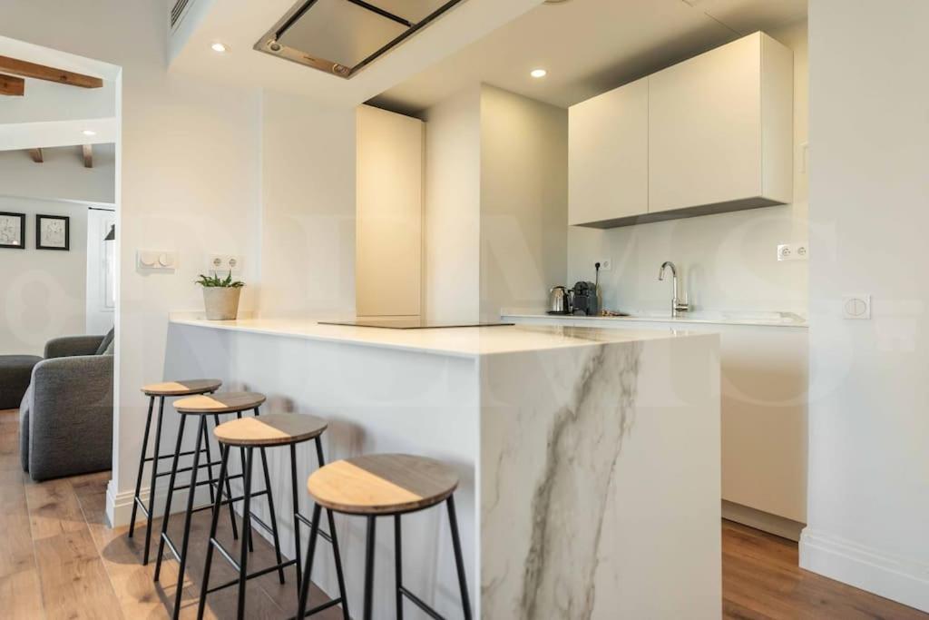 Modern Apartment Next To The Cervantes Theatre By Rems 말라가 외부 사진